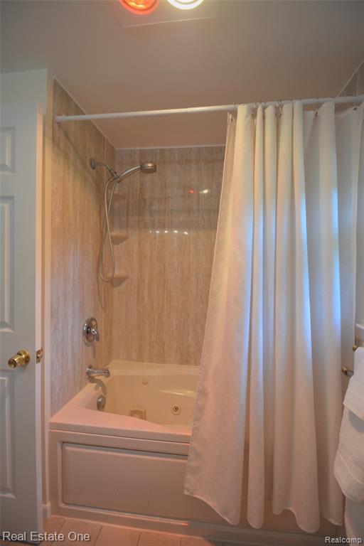 615 Willard Avenue, Rochester Hills, MI 48307 — Photo 16