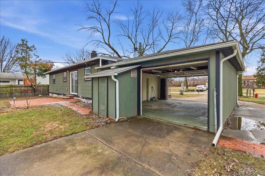 2160 Phillips Road, Auburn Hills, MI 48326 — Photo 29
