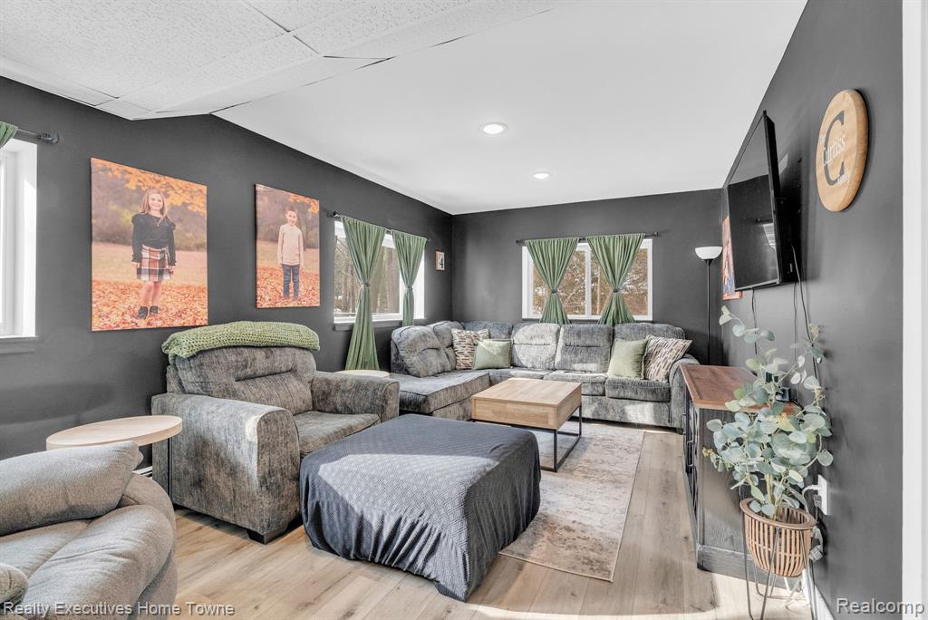 5851 Lakeshore Road, Fort Gratiot, MI 48059 — Photo 32
