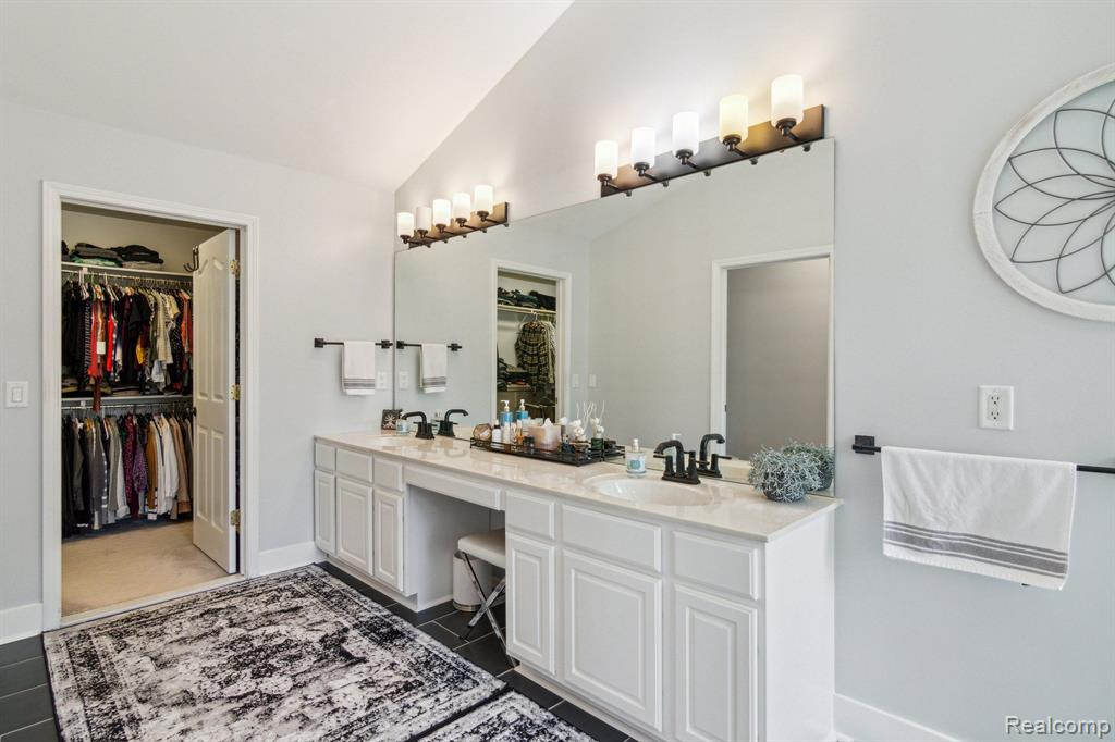 387 TORRINGTON Drive W, Canton, MI 48188 — Photo 29