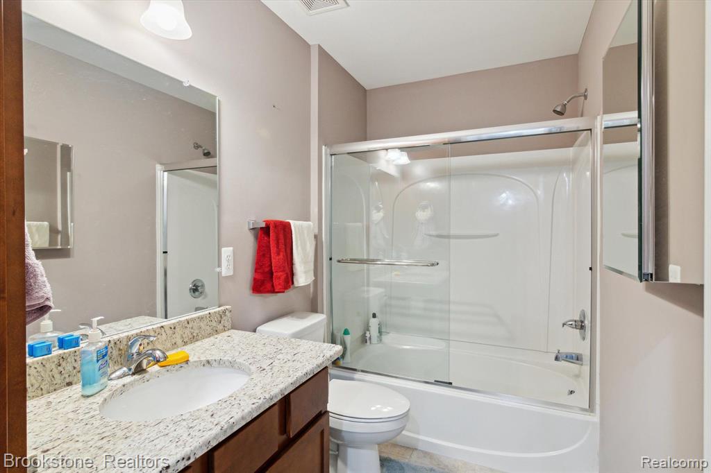 712 SUPERIOR Parkway, Westland, MI — Photo 29