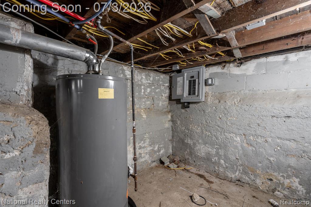8104 Jackson Avenue, Warren, MI 48089 — Photo 30