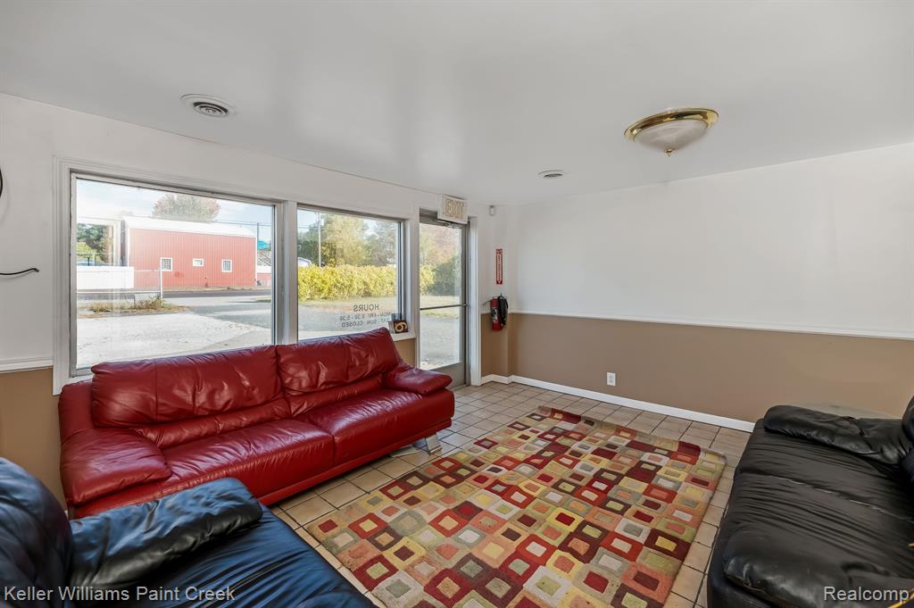 3905 32ND Street, Port Huron, MI 48060 — Photo 15