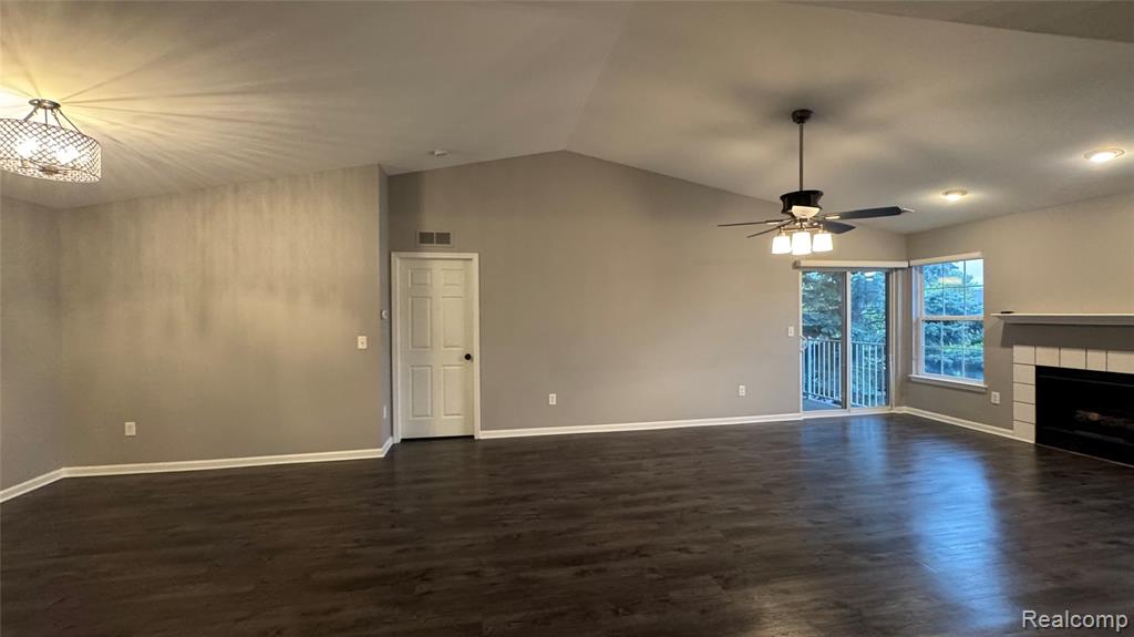 15228 Yale Drive, 257, Clinton Twp, MI 48038 — Photo 4