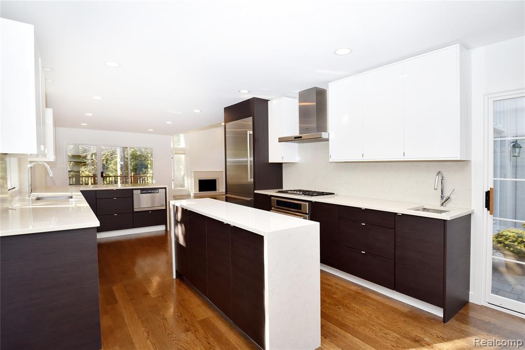 32175 Spruce Lane, Beverly Hills, MI 48025 — Photo 10