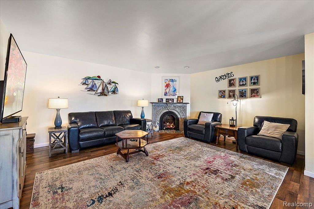 16 S NORTH SHORE Drive, Lake Orion, MI 48362 — Photo 31