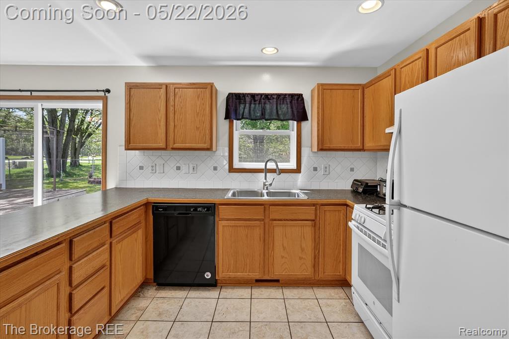 1029 Crestlane Drive, Saginaw, MI 48601 — Photo 9