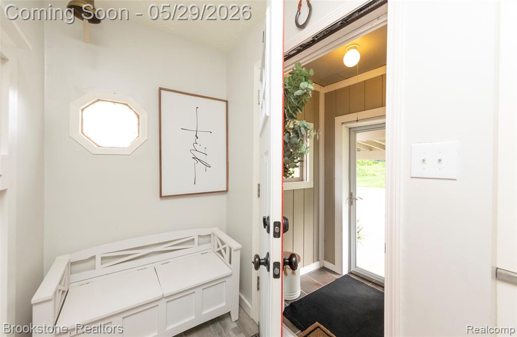 7900 DETROIT Boulevard, West Bloomfield, MI 48323 — Photo 18