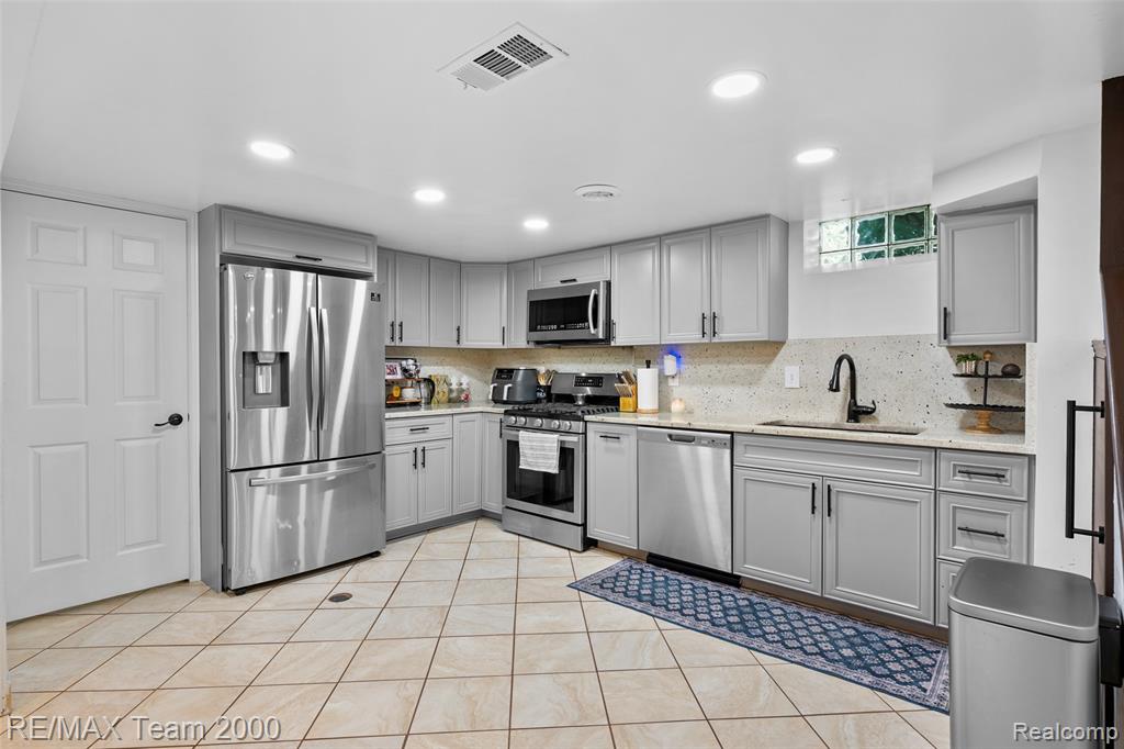 7841 Mead Street, Dearborn, MI 48126 — Photo 33
