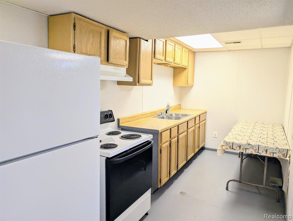 802 E BALTIMORE Boulevard, Flint, MI 48505 — Photo 5