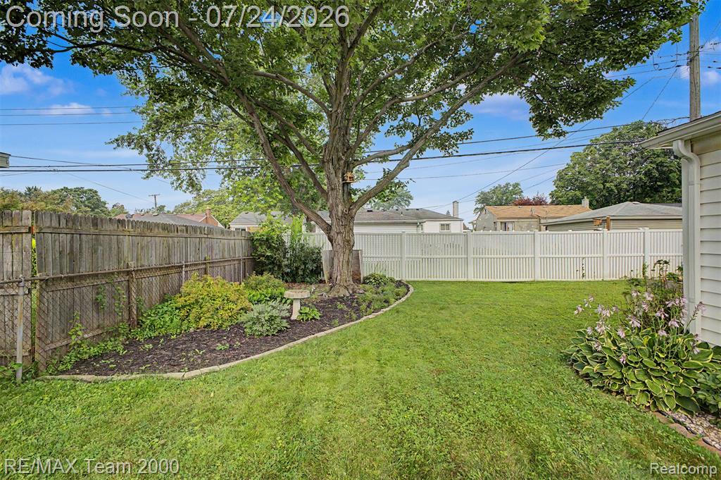 447 Gilman Street, Garden City, MI — Photo 13