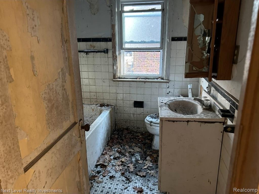 15778 Auburn Street, Detroit, MI 48223 — Photo 8