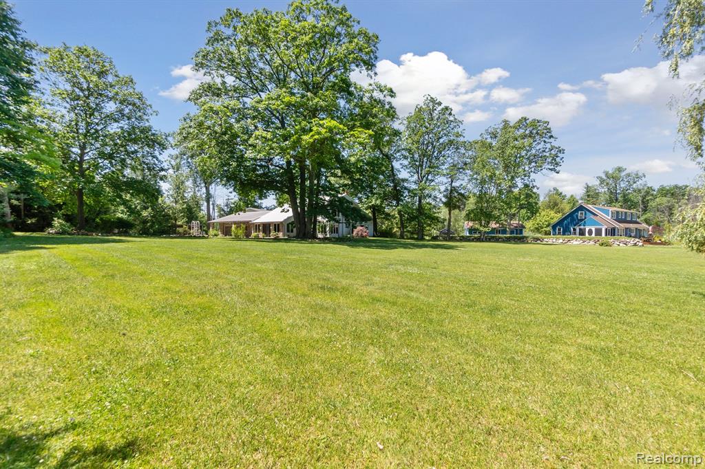 3990 S Sashabaw Road, Clarkston, MI 48348 — Photo 33