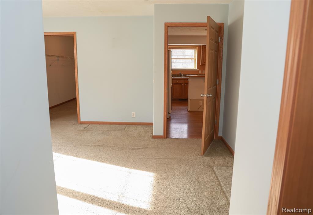 2755 Curtis Road, Leonard, MI 48367 — Photo 37