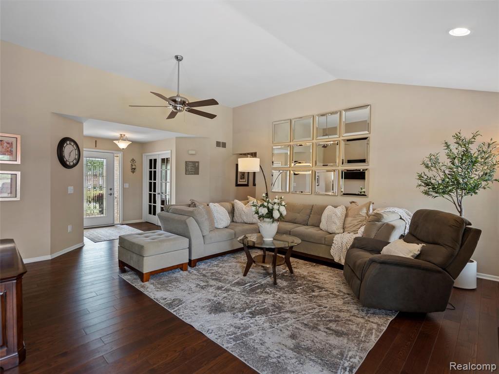 53673 Cranston Drive, Macomb, MI 48042 — Photo 7