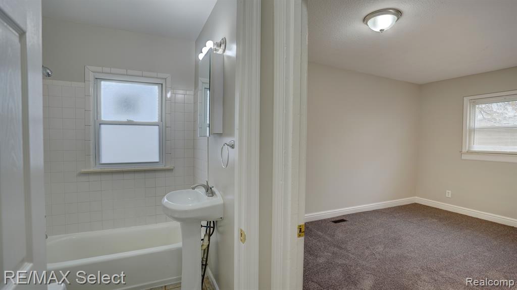 837 Crawford Street, Flint, MI 48507 — Photo 23