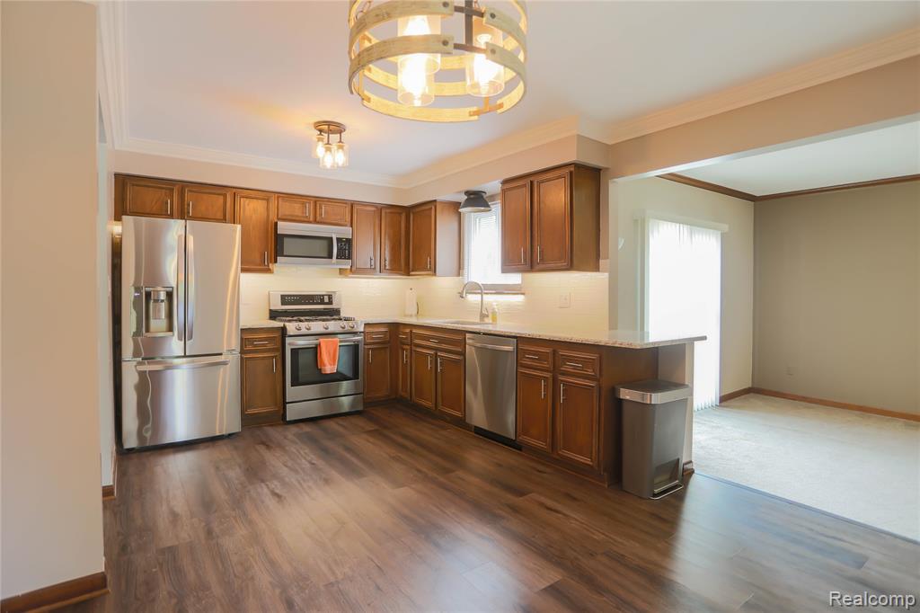 40755 Oakwood Court, Clinton Twp, MI 48038 — Photo 25
