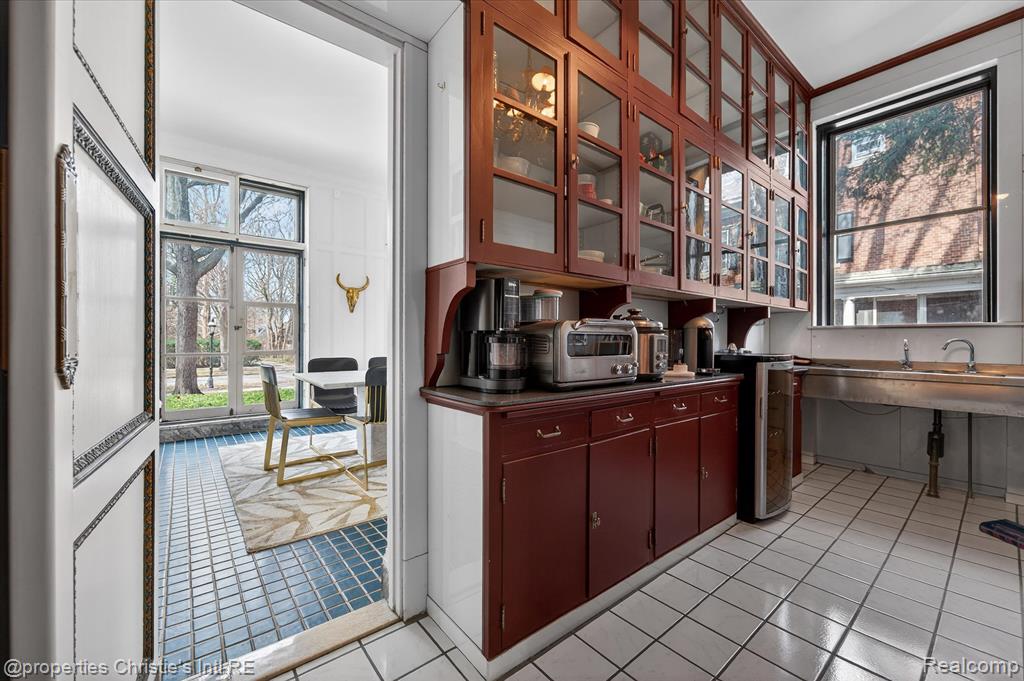 2150 Iroquois Street, Detroit, MI 48201 — Photo 21