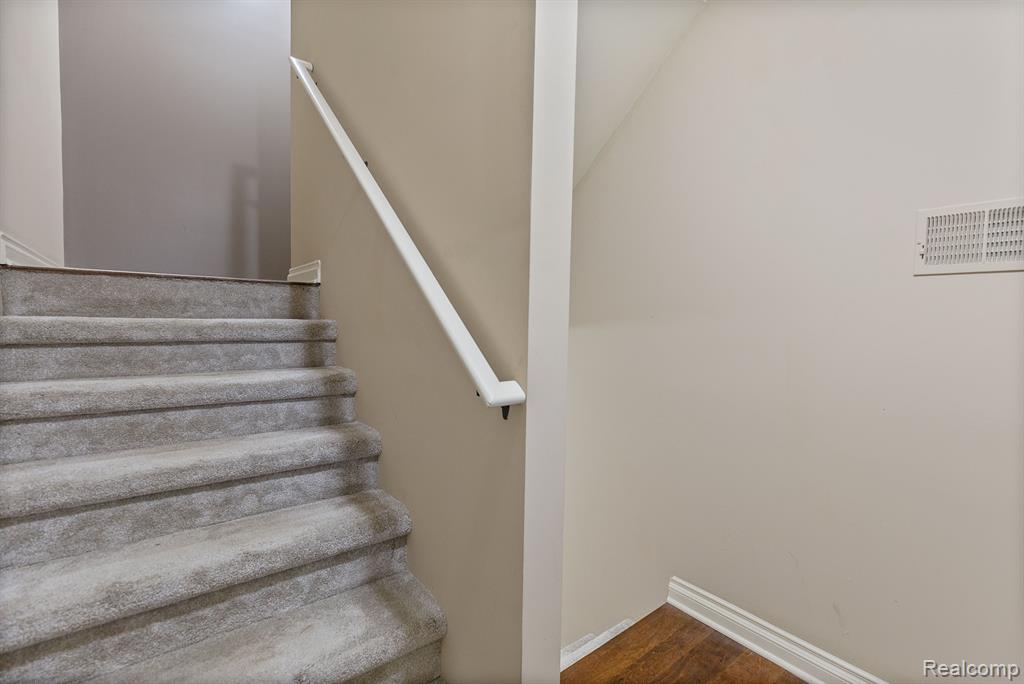 53743 CHAMPLAIN Street, Macomb, MI 48042 — Photo 27