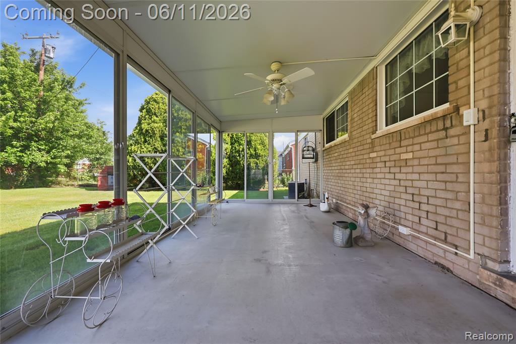 29609 Mark Avenue, Madison Heights, MI 48071 — Photo 5