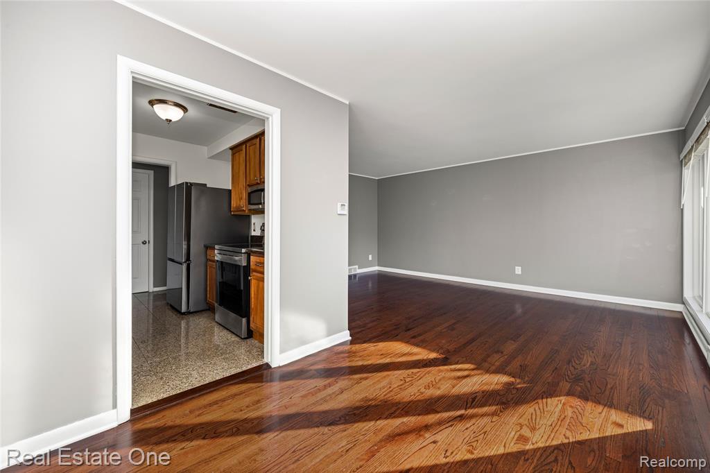 556 Bloomfield Court, Birmingham, MI 48009 — Photo 9
