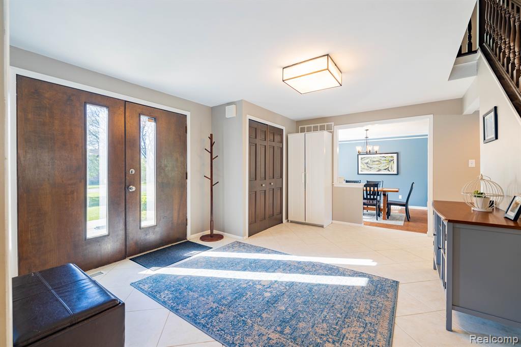 5634 POWDER HORN Drive, West Bloomfield, MI — Photo 4