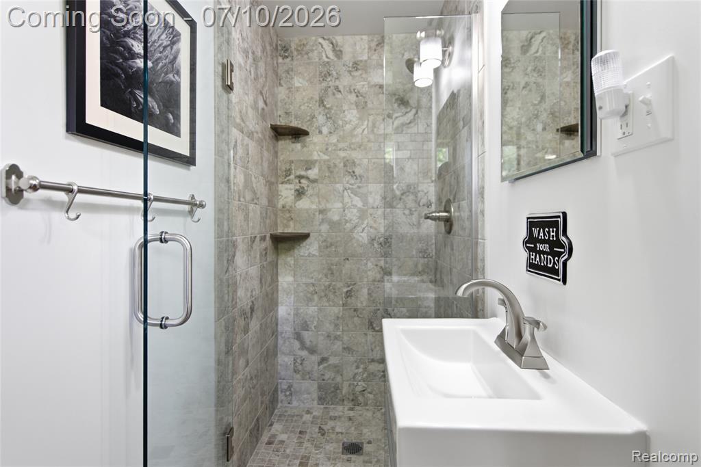 4844 Whitlow Boulevard, Commerce Twp, MI 48382 — Photo 33