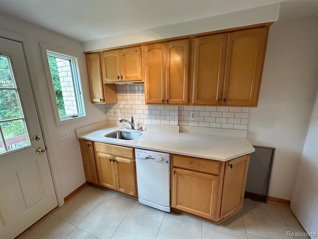 719 N ETON Street, Birmingham, MI 48009 — Photo 10