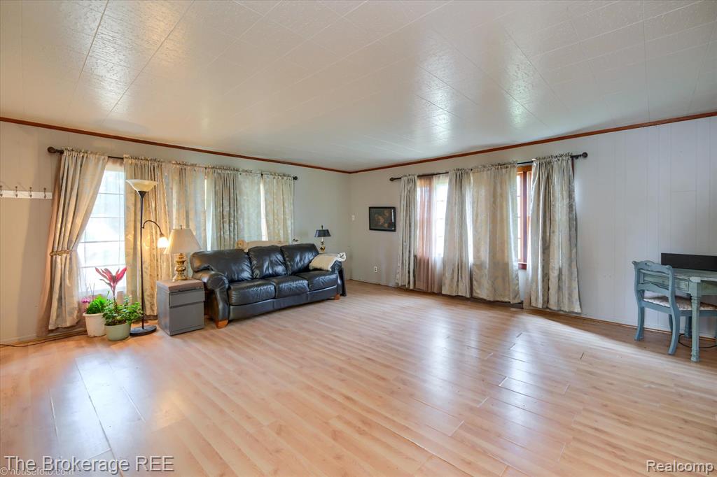 6449 Lapeer Road, Burton, MI 48509 — Photo 10