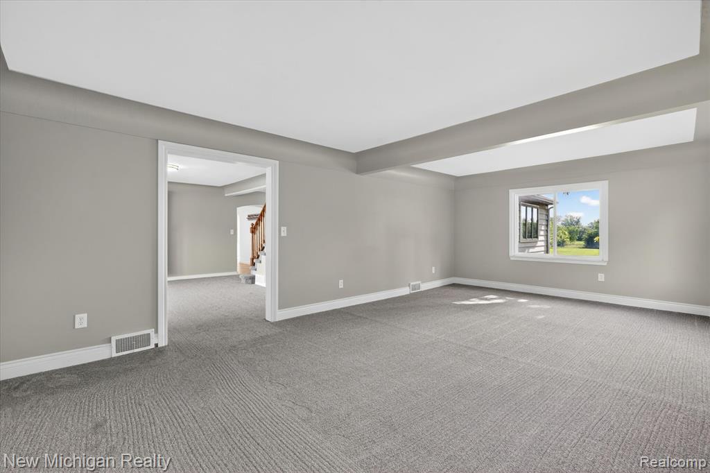 11374 Lahring Road, Byron, MI 48418 — Photo 10