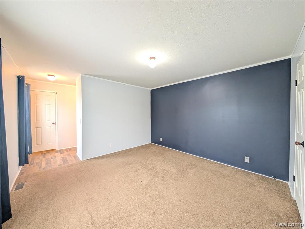 11045 Woodland Ridge Court, South Lyon, MI 48178 — Photo 16