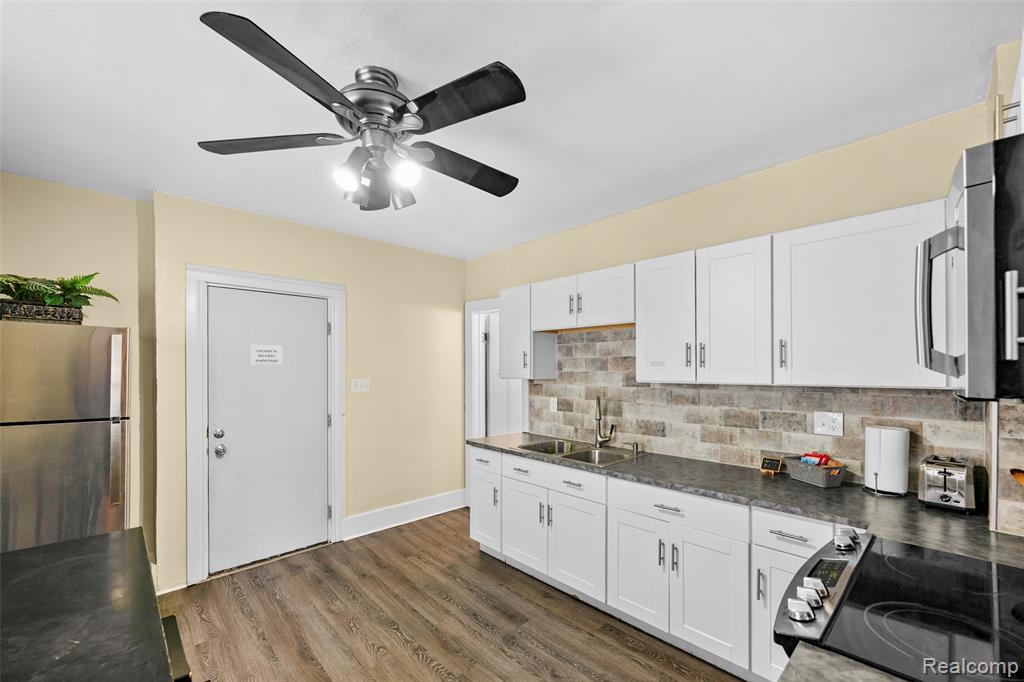 2257 Hewitt Street, Hamtramck, MI 48212 — Photo 34