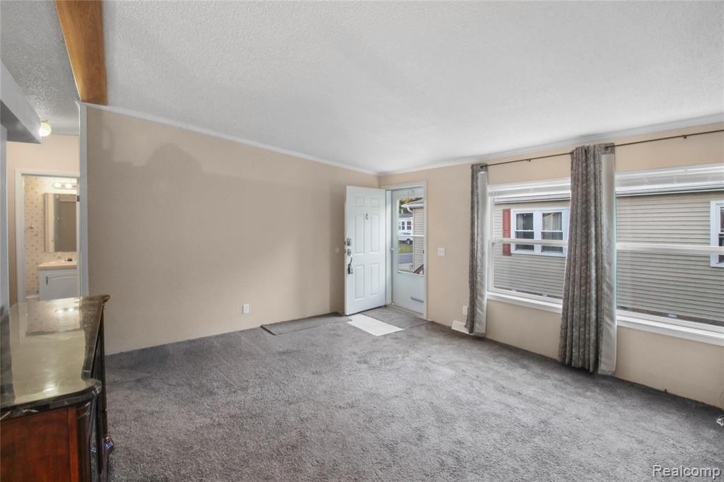 13499 Heritage Street, Carleton, MI 48117 — Photo 2