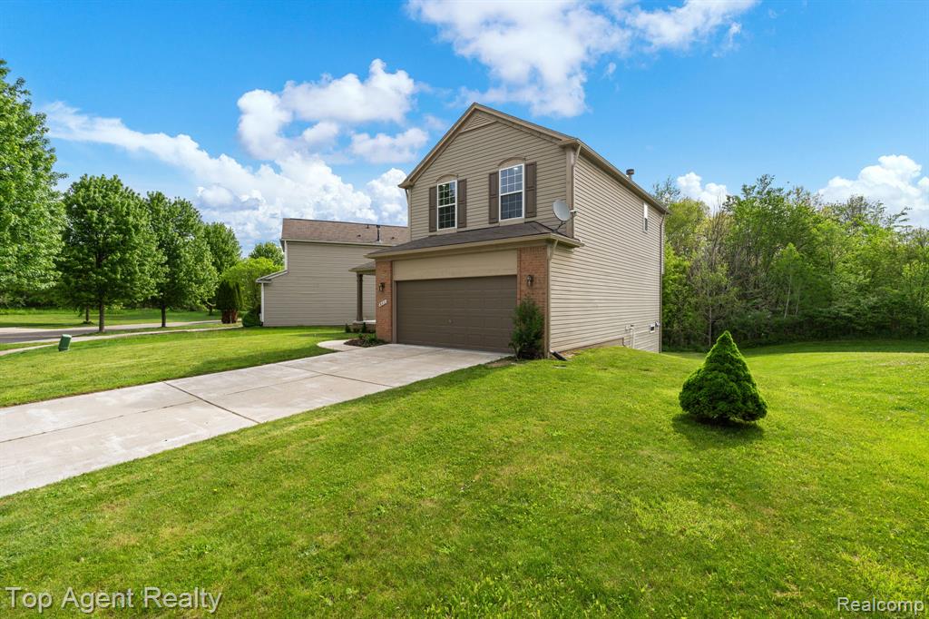 907 Deer Valley Road, Holly, MI 48442 — Photo 40