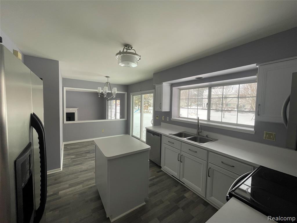 45225 Yorkshire Drive, Novi, MI — Photo 13