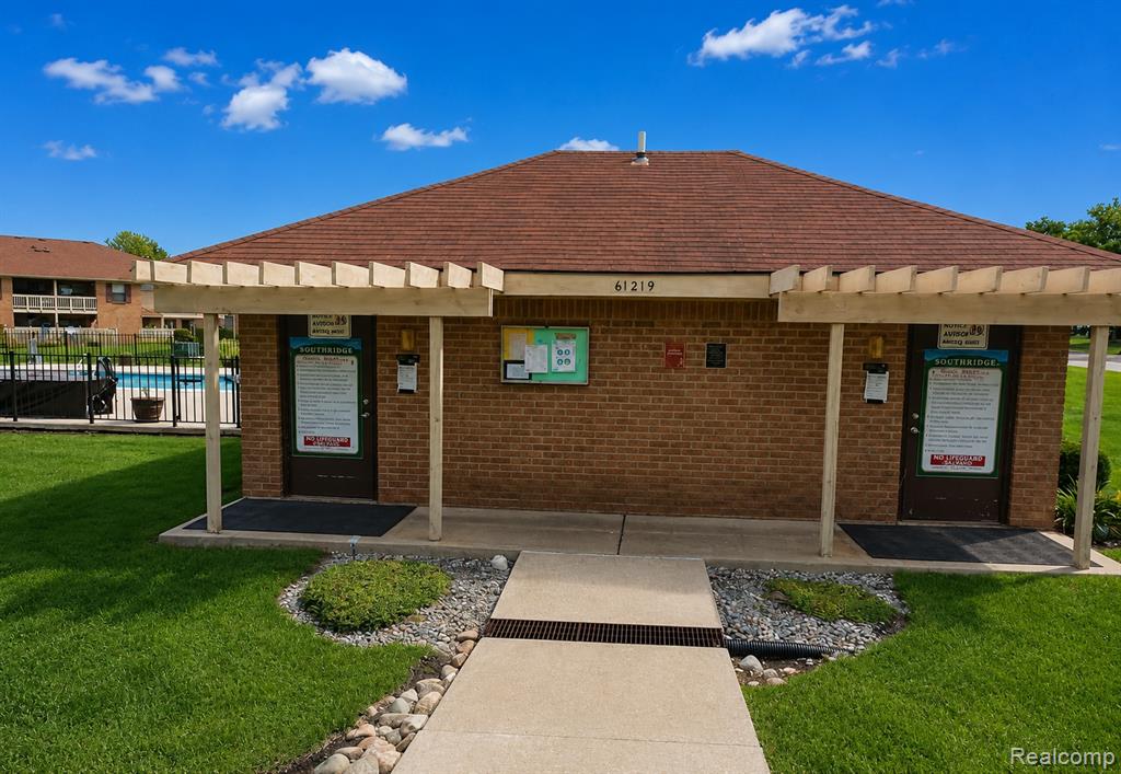 61101 Greenwood Drive, South Lyon, MI 48178 — Photo 35