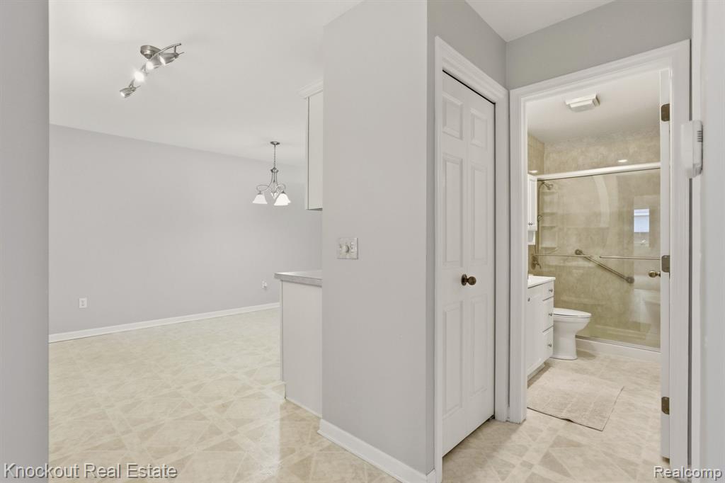 2 Wilshire Drive, Frankenmuth, MI 48734 — Photo 22