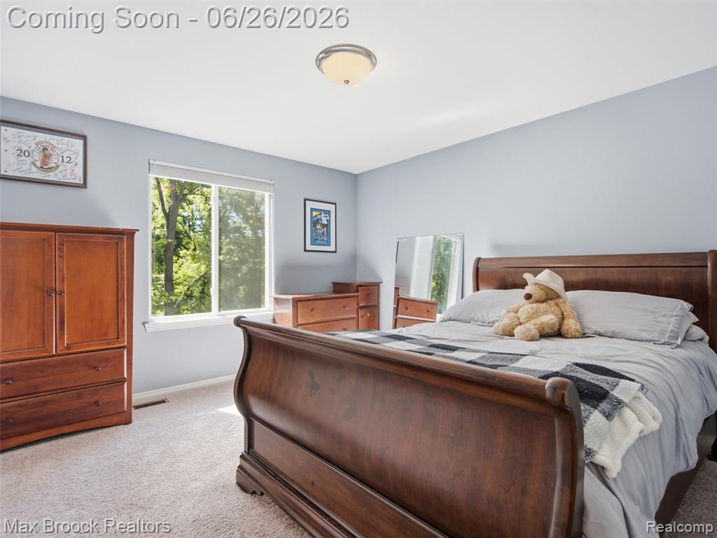 583 Birchcrest Court, Oakland, MI — Photo 43