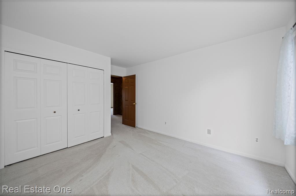 4279 Pine Lane, West Bloomfield, MI 48323 — Photo 20
