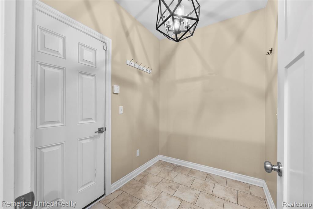 61964 Saddlecreek Drive, South Lyon, MI 48178 — Photo 31