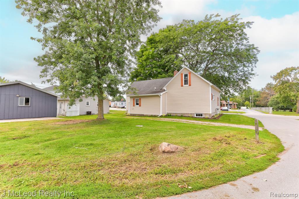 8427 State Road, Millington, MI 48746 — Photo 32