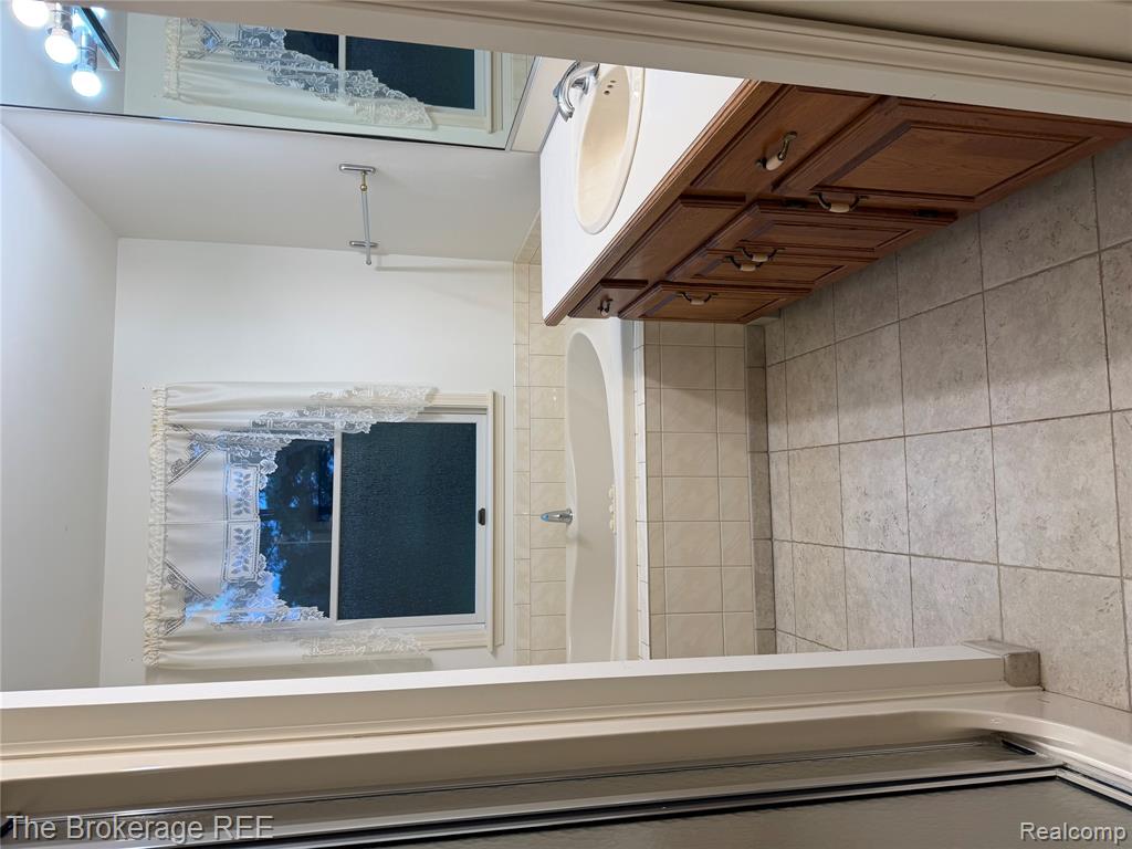 629 N Lapeer Street N, Davison, MI 48423 — Photo 16