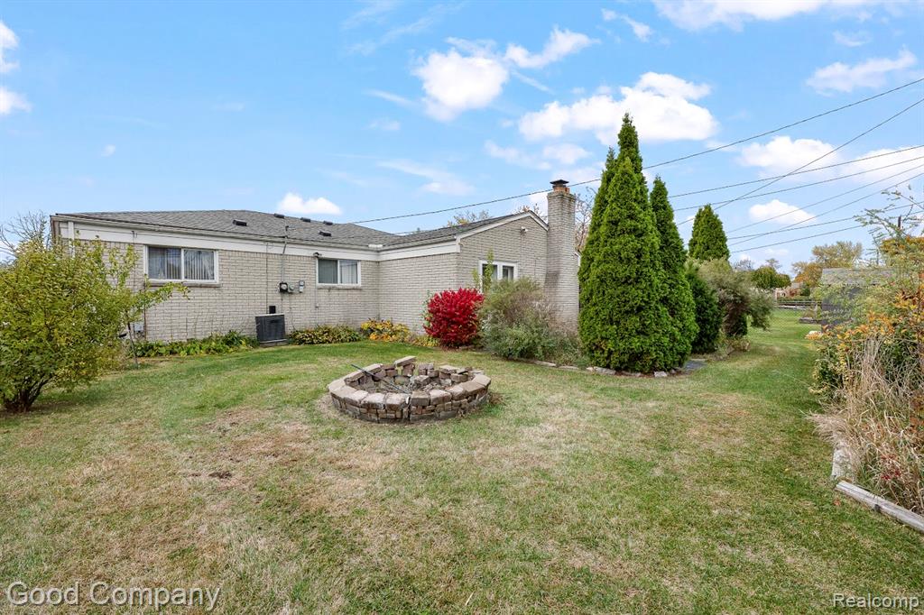 4215 Nickolas Drive, Sterling Heights, MI 48310 — Photo 27