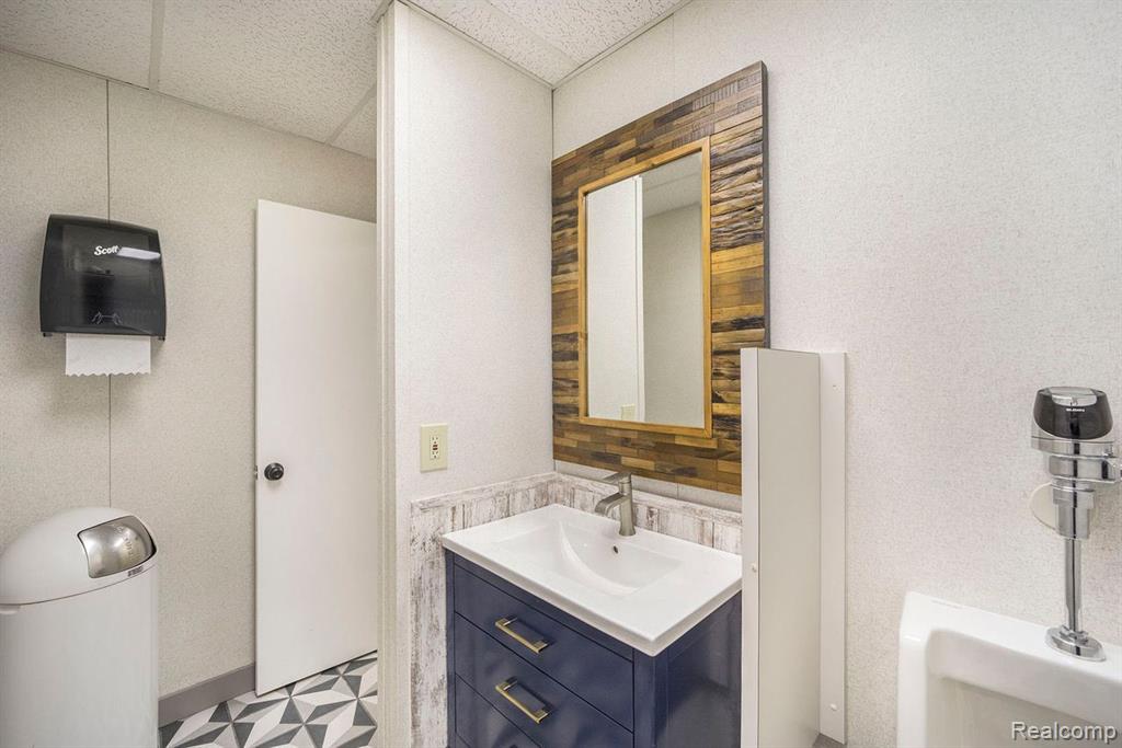 7460 M E CAD Boulevard, Clarkston, MI 48348 — Photo 11