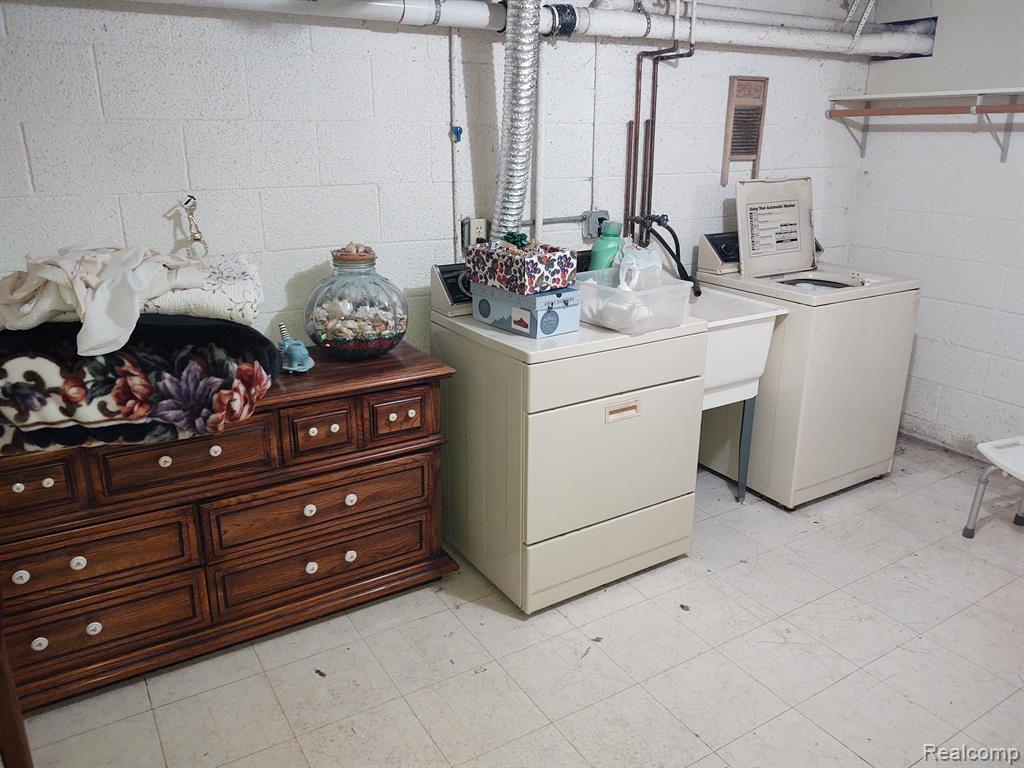 7460 FLICKINGER Drive, Shelby Twp, MI 48317 — Photo 41