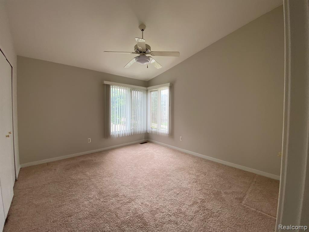 4038 Foxpointe Drive, West Bloomfield, MI 48323 — Photo 15