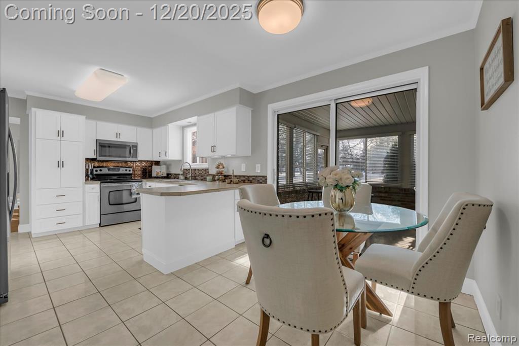518 Charing Cross Drive, Grand Blanc, MI 48439 — Photo 19
