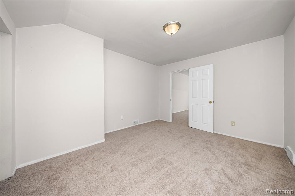 18680 Westphalia, Detroit, MI 48205 — Photo 22