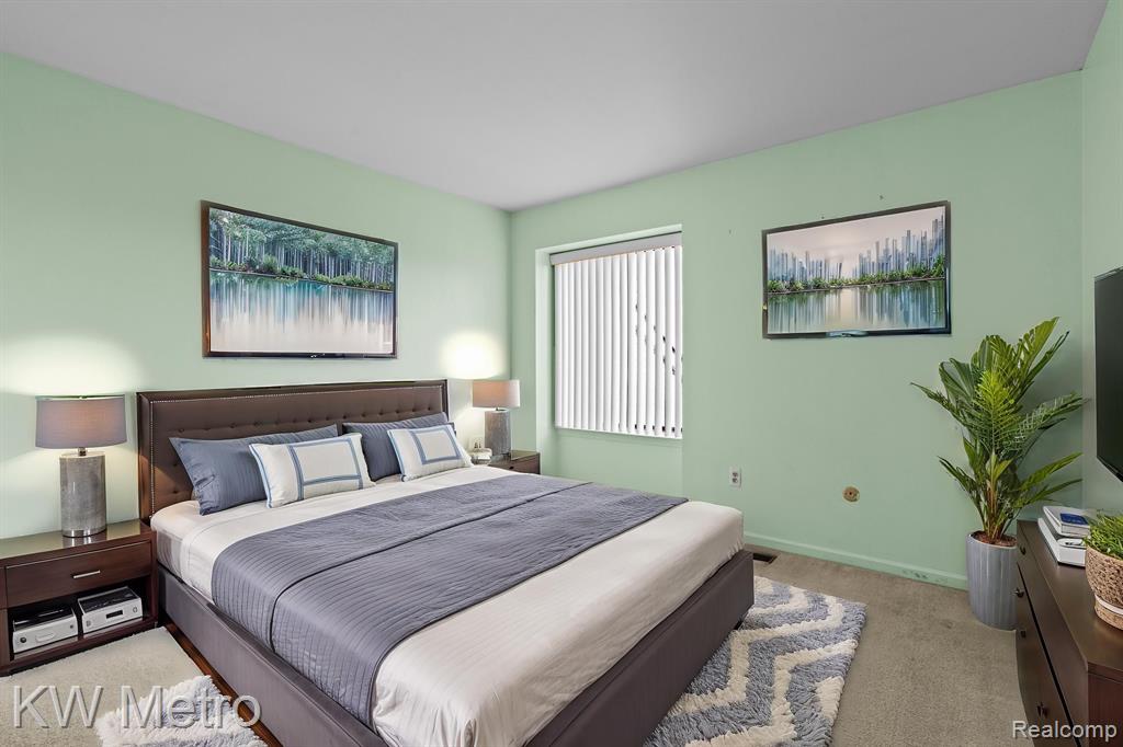 29263 W CHANTICLEER Drive, Southfield, MI 48034 — Photo 28