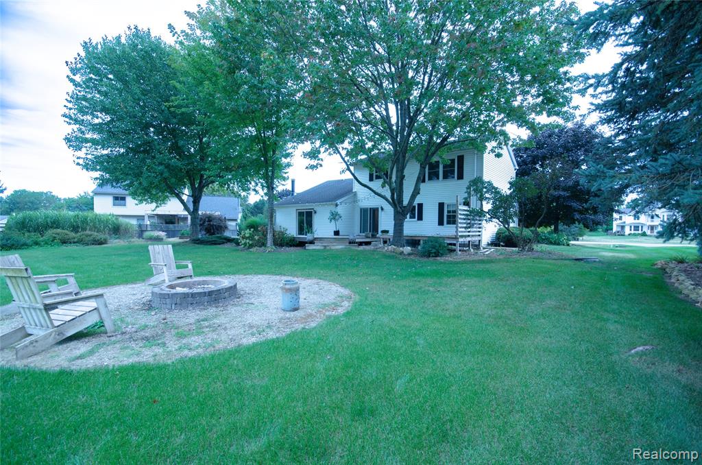 1402 Fieldstone Court, Ann Arbor, MI 48108 — Photo 2